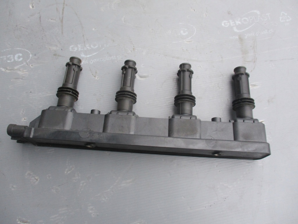 Купить Катушка зажигания corsa d 1.2 рестайлинг  13r 0221503800