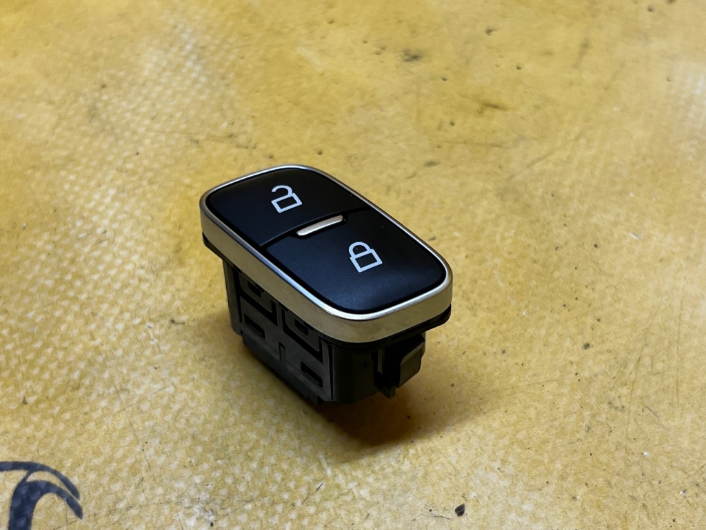 фото №1, Кнопка переключатель центрального замка дверь перед левый ford escape mk4