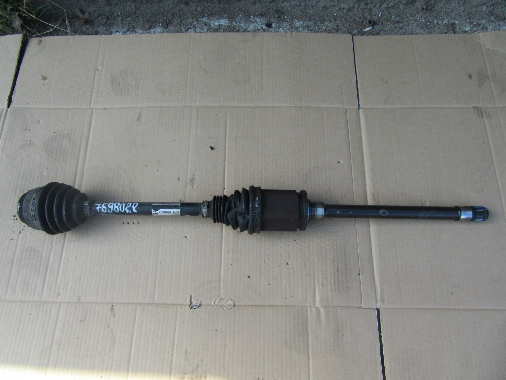 Купити Привідний вал перед правий права bmw x3 f25 x-drive 7598028