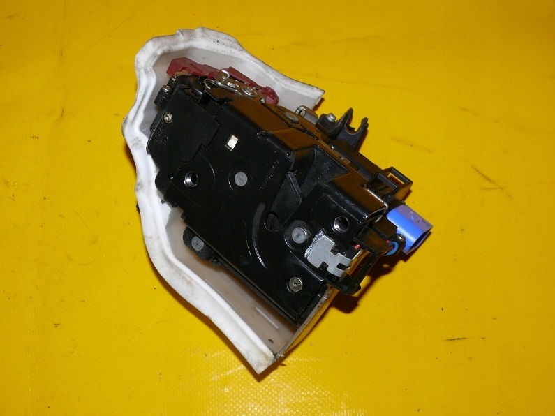 фото №1, Замок дверь левый перед vw phaeton 02-05 europa