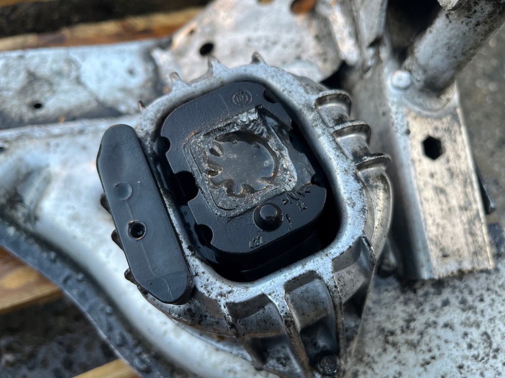 фото №16, Bmw 1 e87 e81 подрамник подрамник подрамник подвеска перед передние двигателя