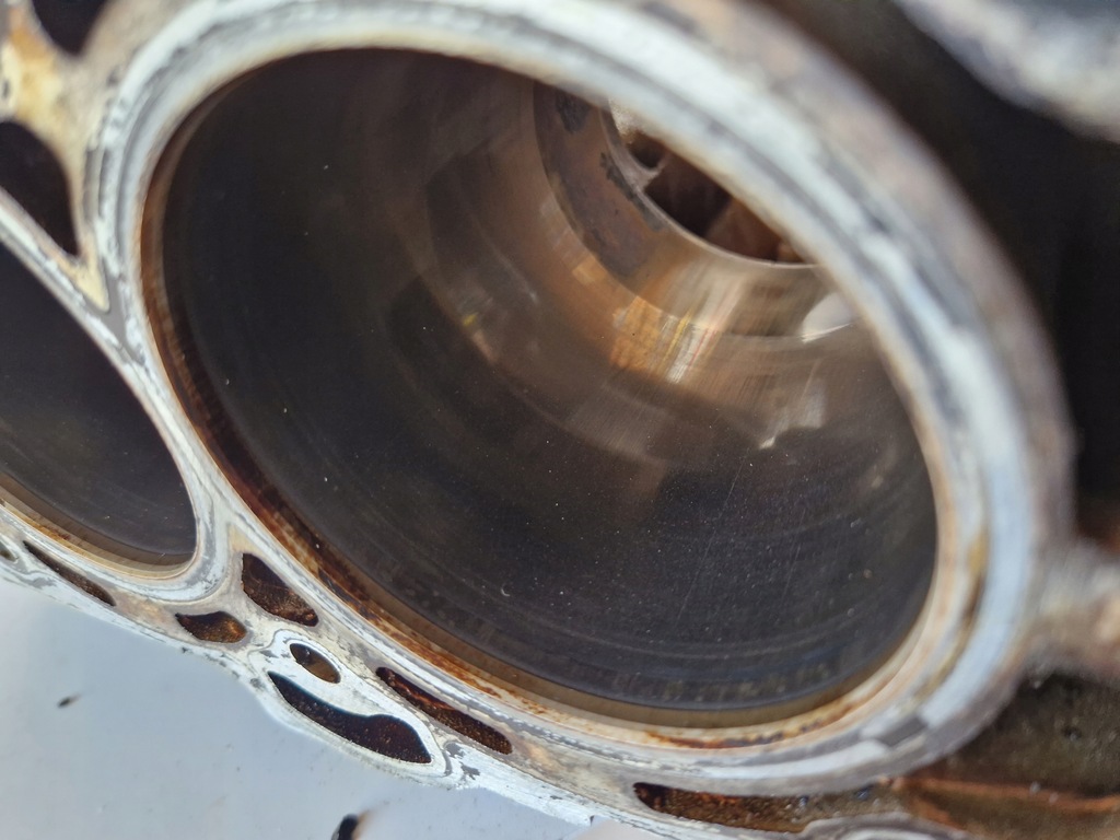 фото №11, Блок двигуна ford c-max mk1 2.0 b 16v 145km aoda