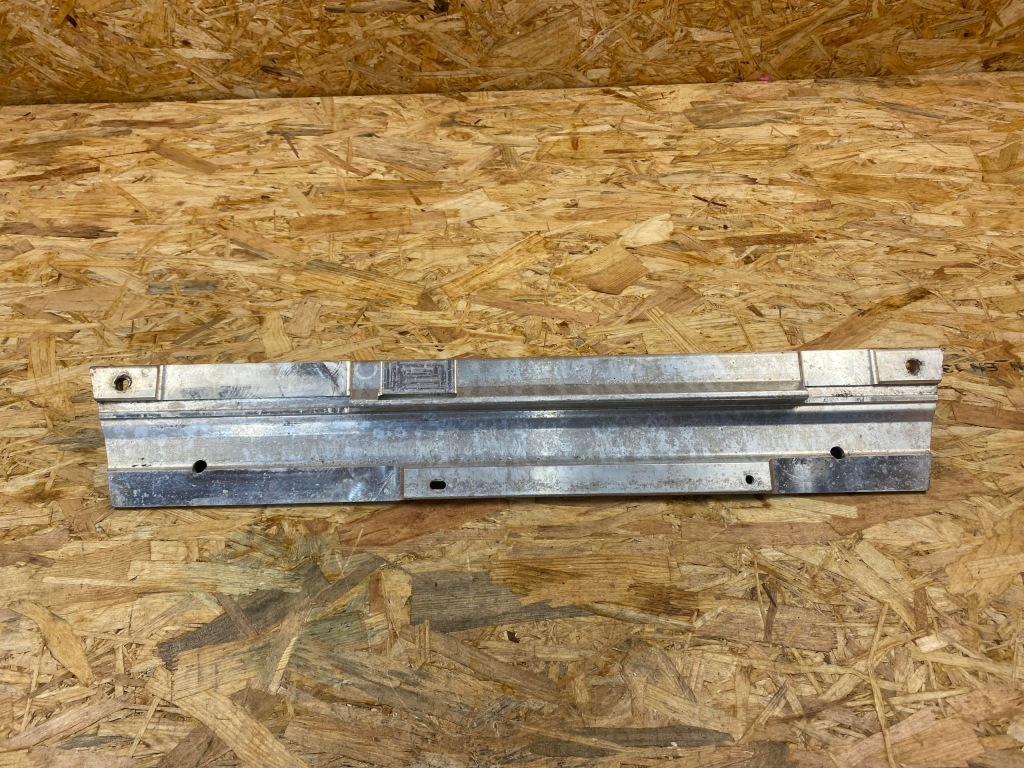 Балка нижня підсилювач підрамник tesla model s 1045973-00-c Зі Шроту