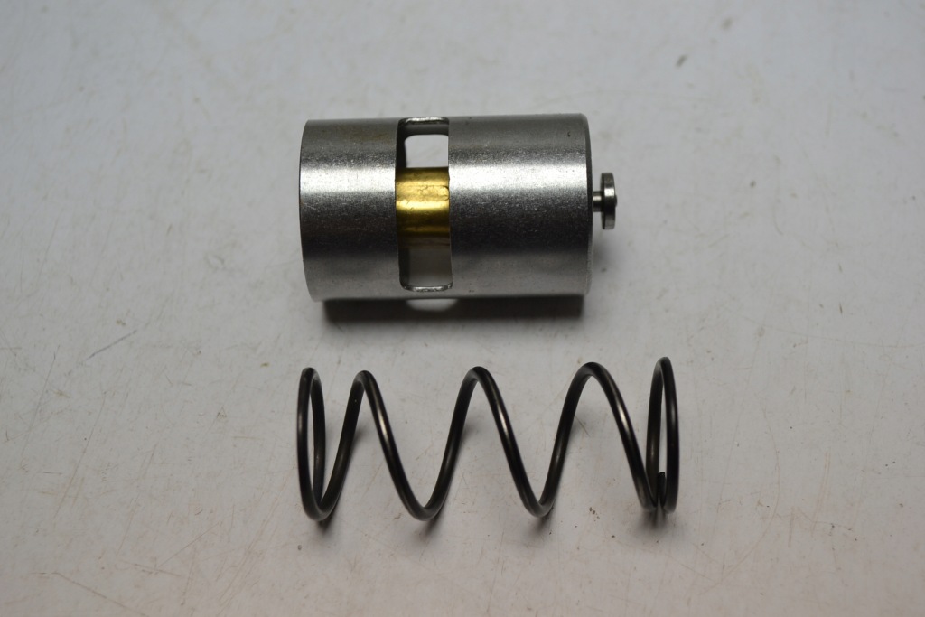 Купити Mercedes r107 280 sl термостат фільтра оливи