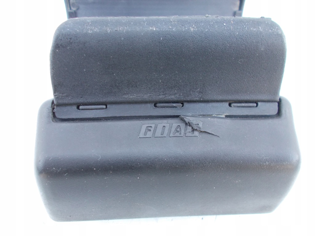 фото №4, Попільничка fiat uno 83-89