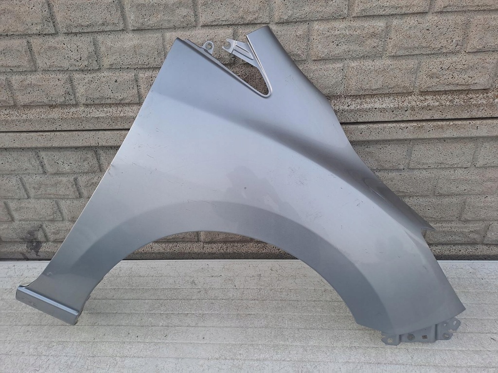 фото №1, Mazda 5 v 10-18 крыло передний правый оригинал
