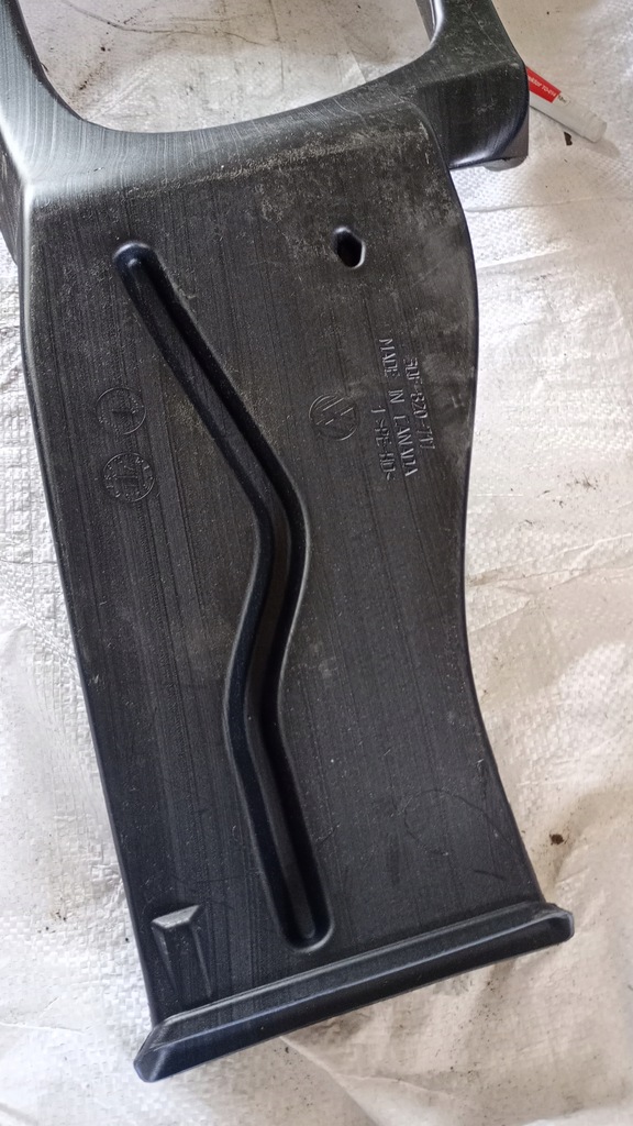 фото №6, Канал воздухозаборник вентиляции vw atlas 3qf820717