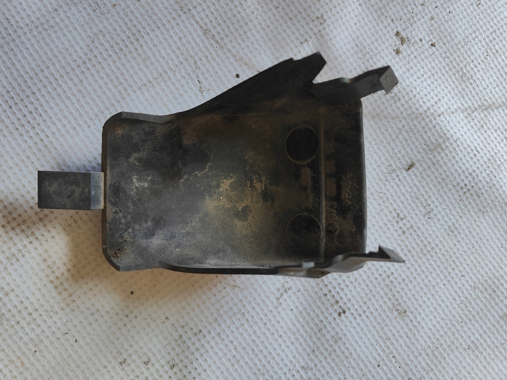 фото №2, Заглушка plasitk 9736840418 mercedes atego ii axor