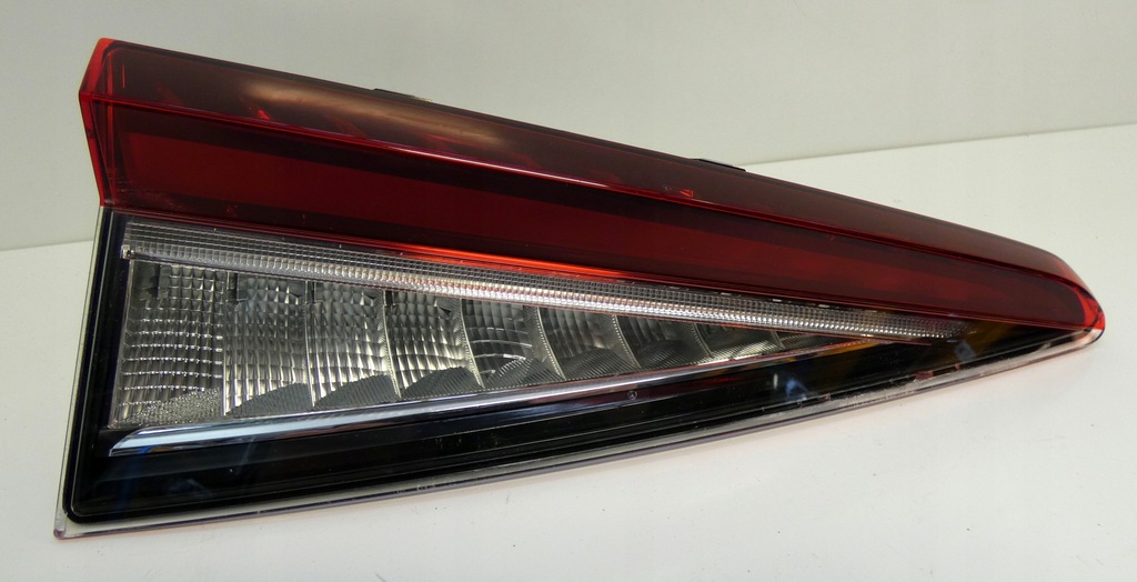 фото №1, Skoda enyaq iv 5lg led лампа задняя левая задняя