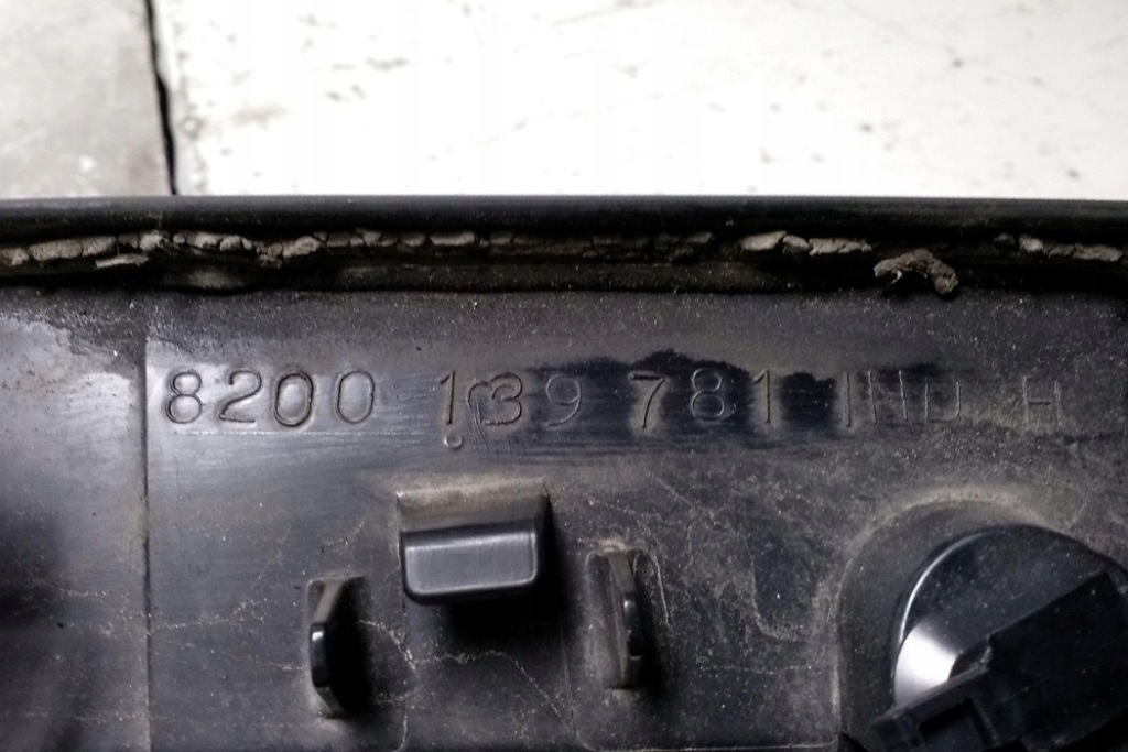 фото №4, Підсвітка номера реєстрації renault grand scénic ii jm0/1_