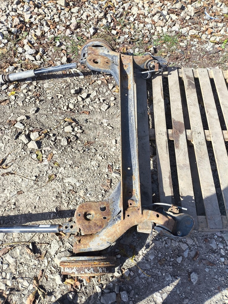 фото №9, Ford b-max балка oś підвіска задня задня гальмівні барабани ford b-max 12-17 1.0l ?