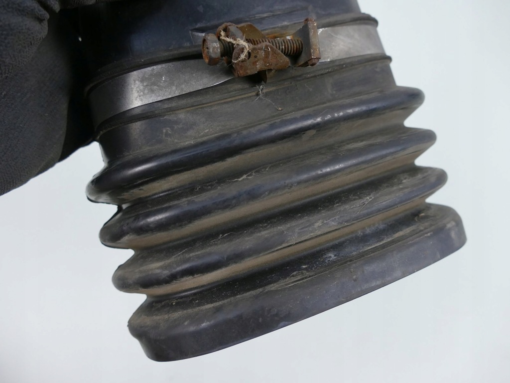 фото №4, Isuzu grafter 3.0 d шланг повітря труба повітрозабірник