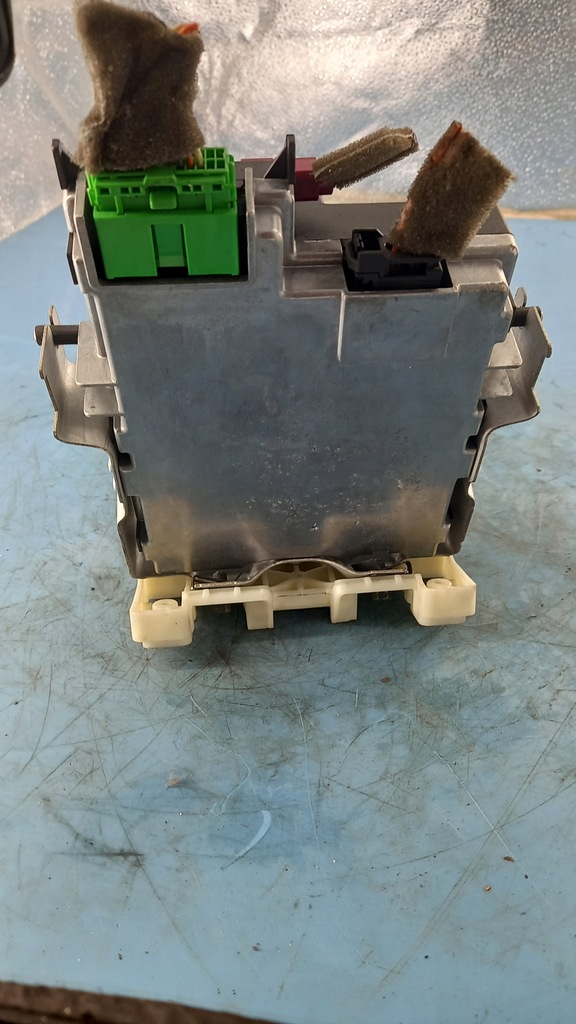 фото №3, Усилитель радио volvo v50 s40 ii 06r