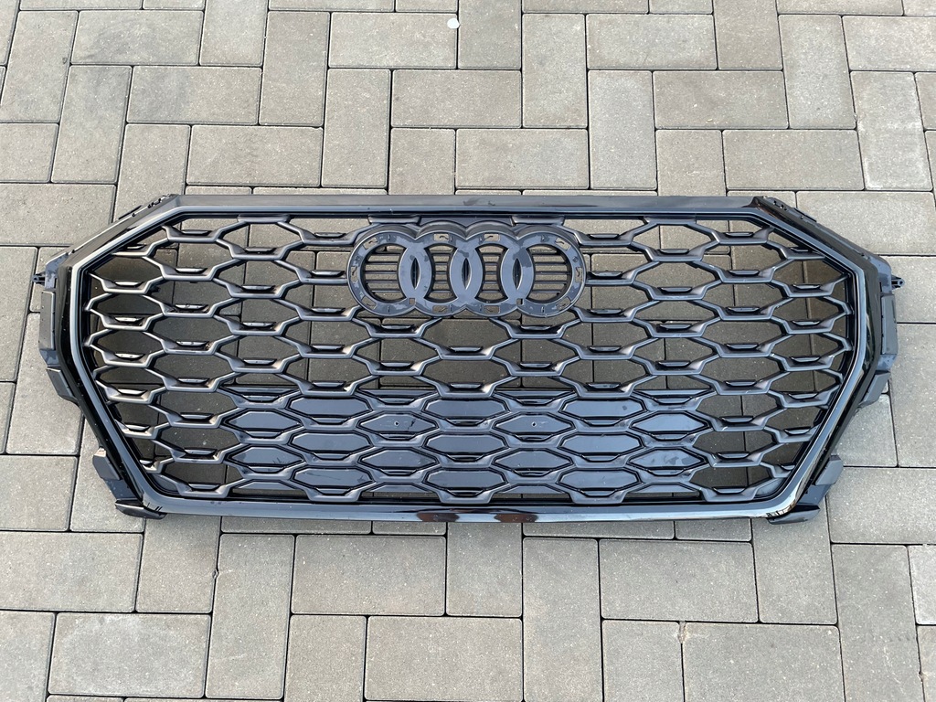 фото №1, Audi 83f q3 s-line rsq3 решётка радиатора решётка радиатора