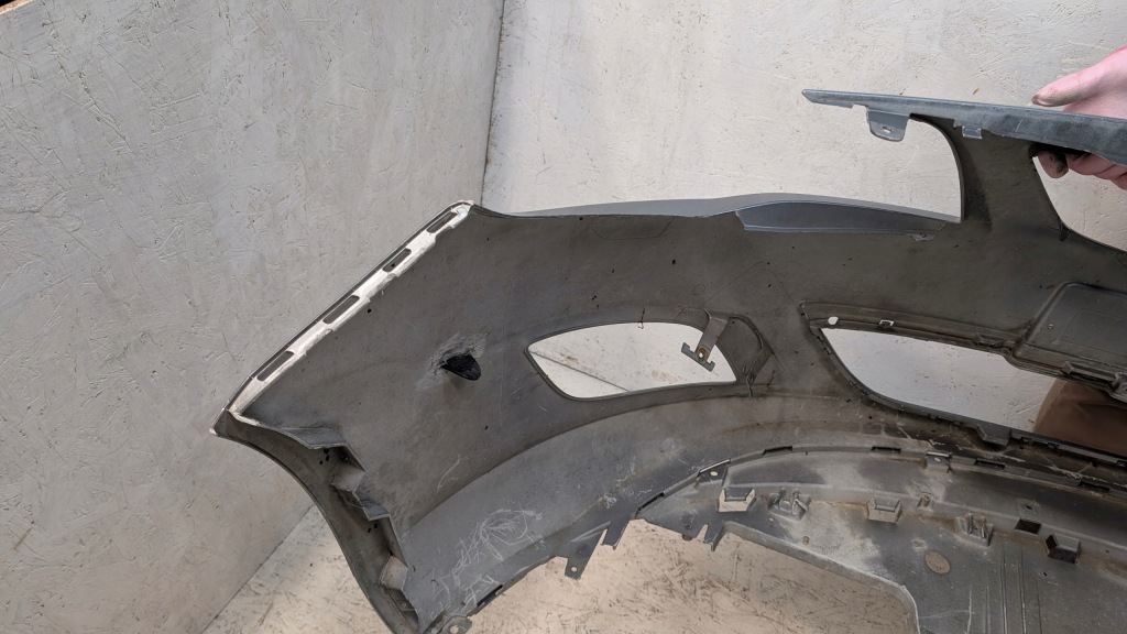 Opel astra iv 4 j 09-13 бампер перед передний без отверстий 13264403 Доставка