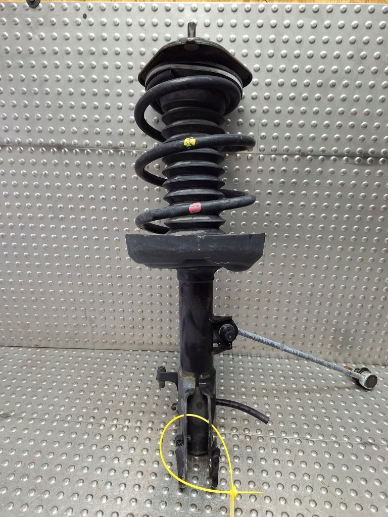 фото №1, Амортизатор правий перед lexus ux 18-