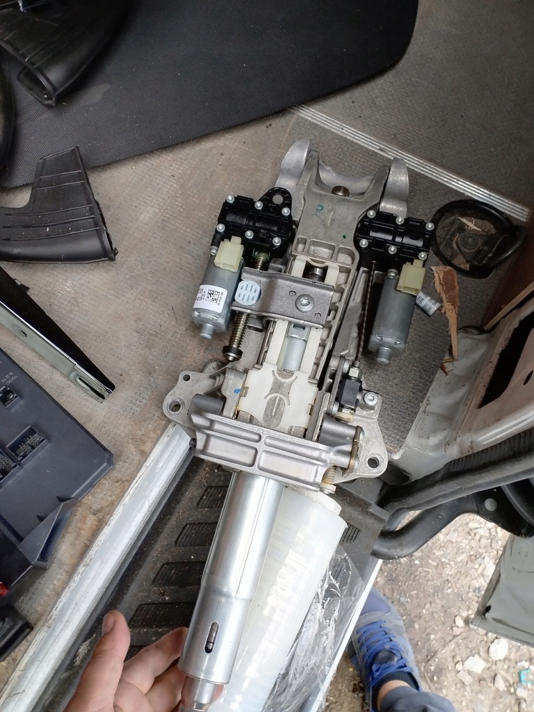 фото №1, Mercedes w213 шток колонка рулевая электрика