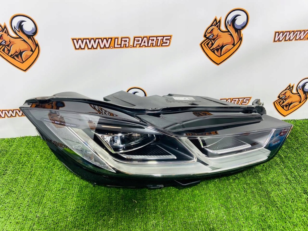фото №4, Лампа фара правый led matrix jaguar i-pace x590 j9d3-13w029-ha