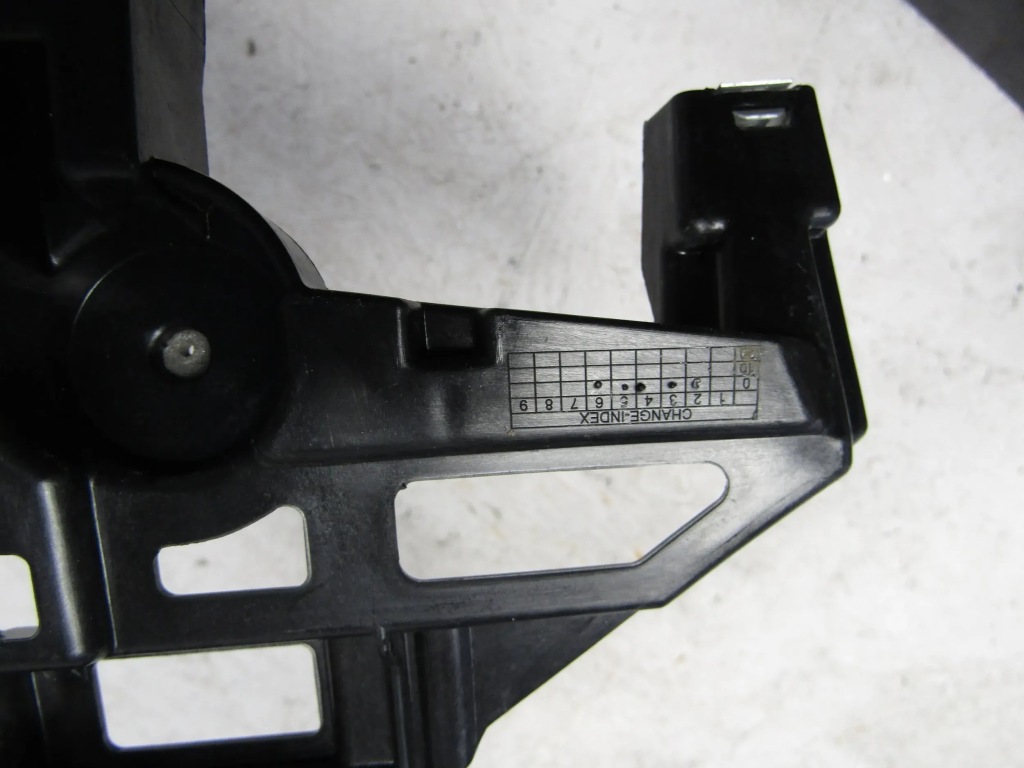 Opel astra k v kombi направляющая бампера правый задняя Цена