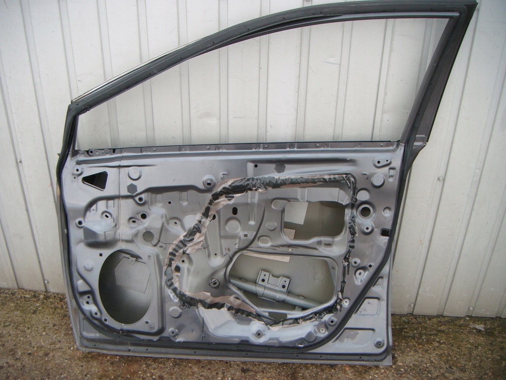 фото №14, Toyota avensis t27 09-16 двері правий перед