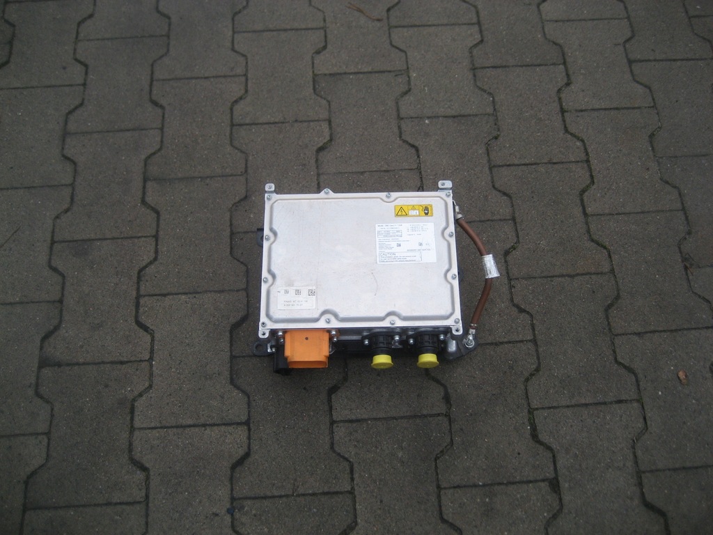 фото №1, Mercedes гібрид модуль зарядний пристрій inventer