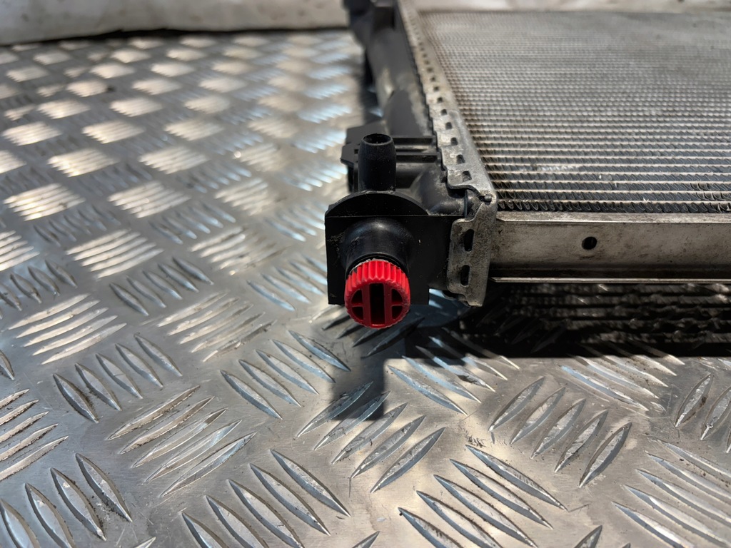 фото №9, Радиатор wody mercedes w203 2,2cdi a2035000603