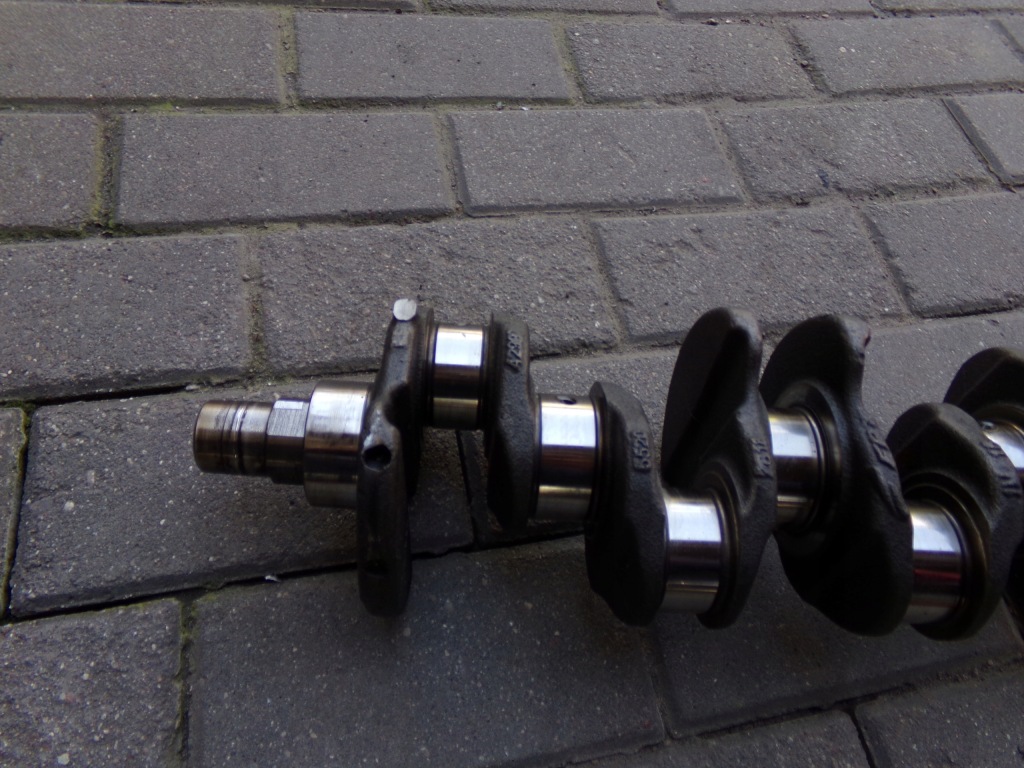 Wał колінчастий fiat alfa 1.6 jtdm 55221390 в Україні