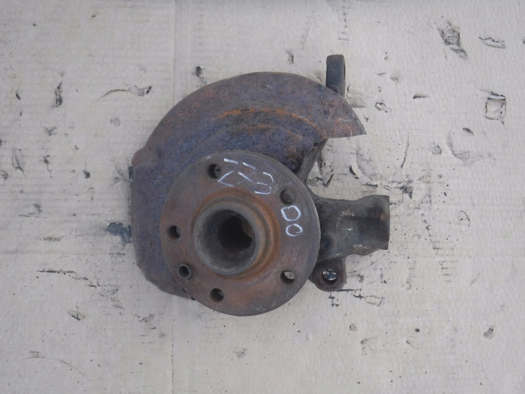 фото №1, Поворотний кулак правий перед vw transporter t4 701312