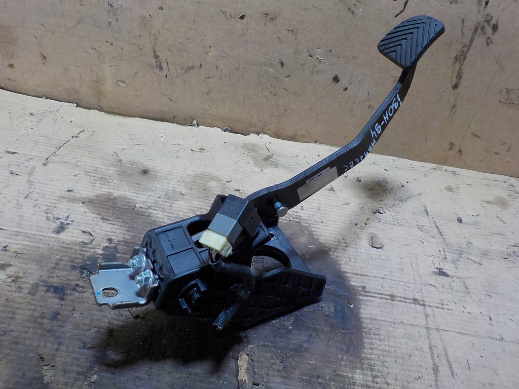 фото №6, Педаль гальма i30 10r. 328001h100