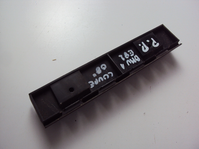 фото №1, Направляющая порог bmw serii 1 e82 coupe 08 r