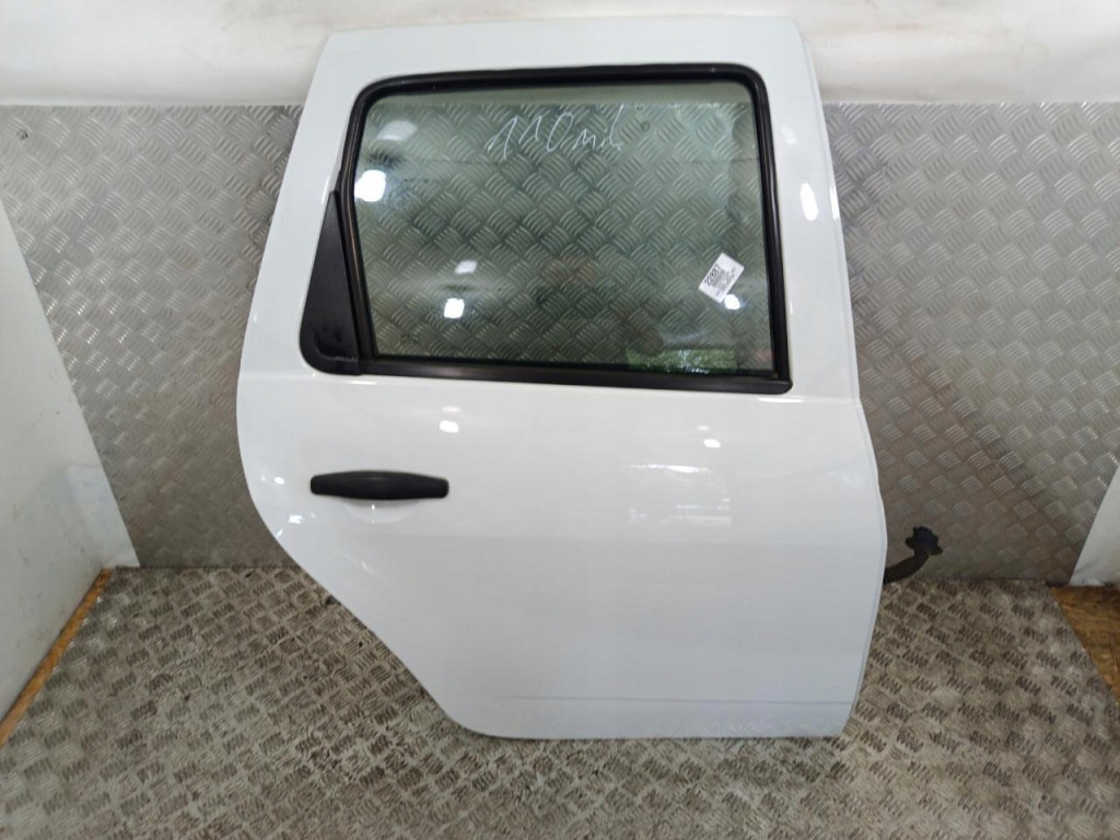 фото №1, Dacia duster i дверь задняя правое ov369