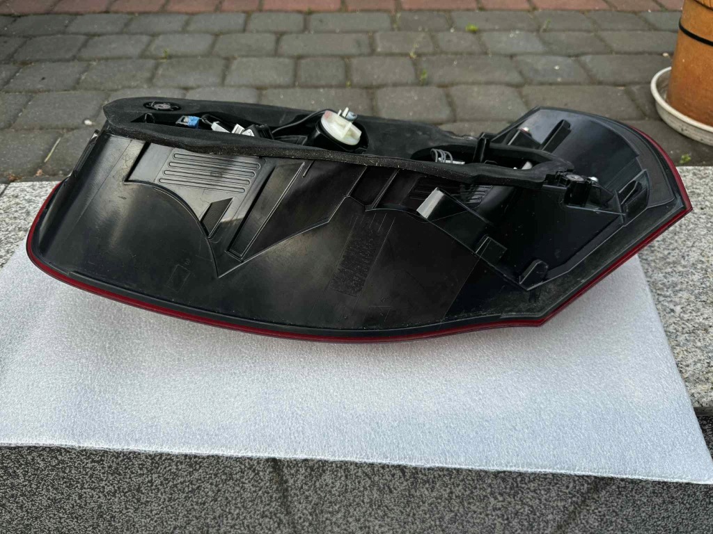 Citroen c4 picasso 2 рестайлинг  фара задняя левая led европа 16- Киев