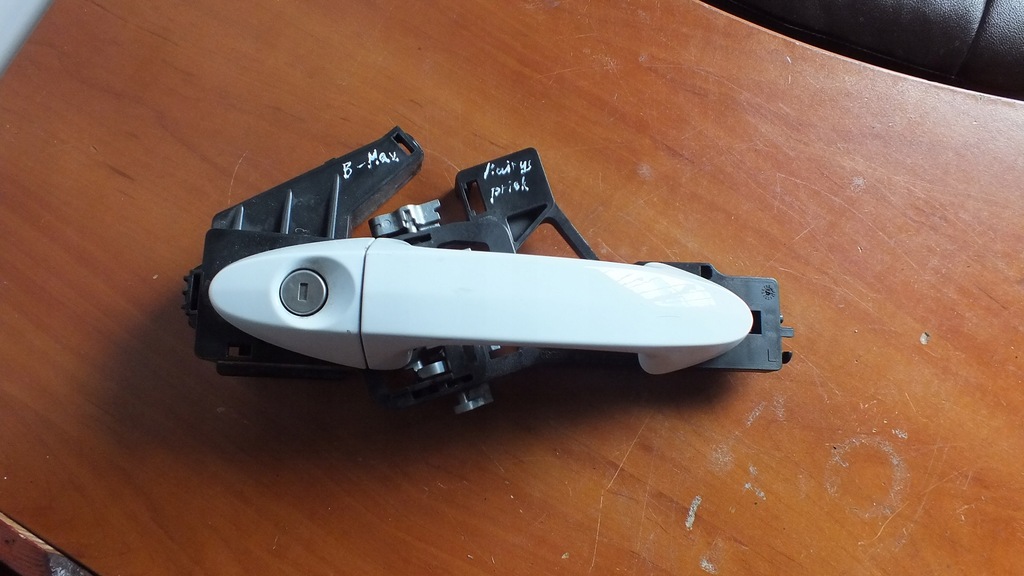 фото №1, Ручка дверь левый перед ford b-max av11-r22465