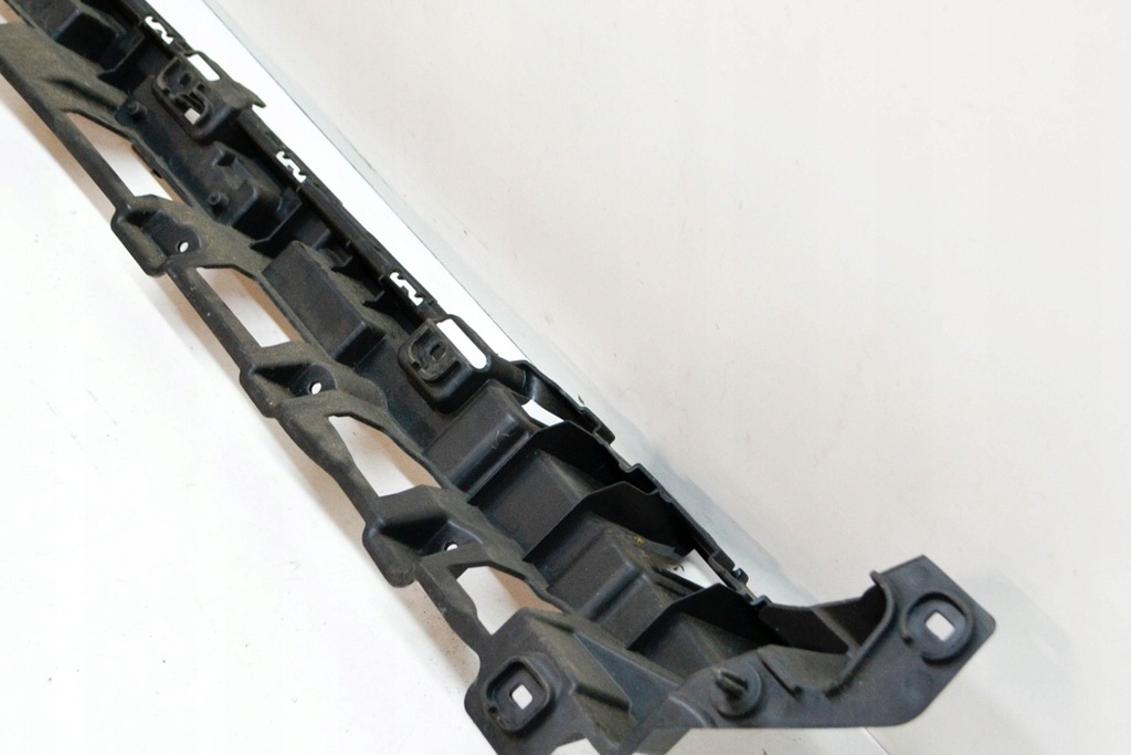 фото №6, Jaguar i-pace x590 задній бампер середній кронштейн монтажний jpla-15k603-ab 2