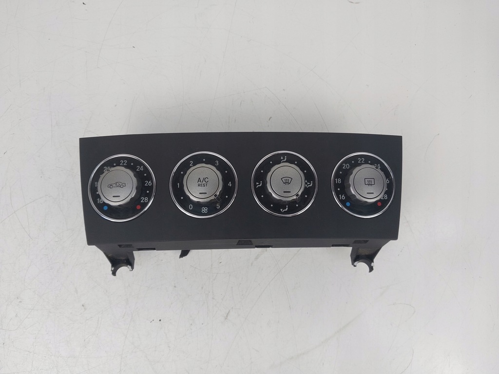 фото №1, Панель кондиционера обдув a1718300785 mercedes slk r171
