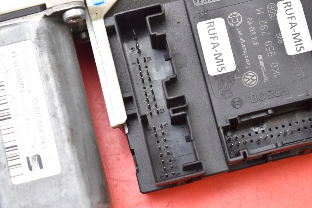 фото №11, Підйомник скло правий перед eu 1k0959792m seat toledo 3 iii hb 04-10