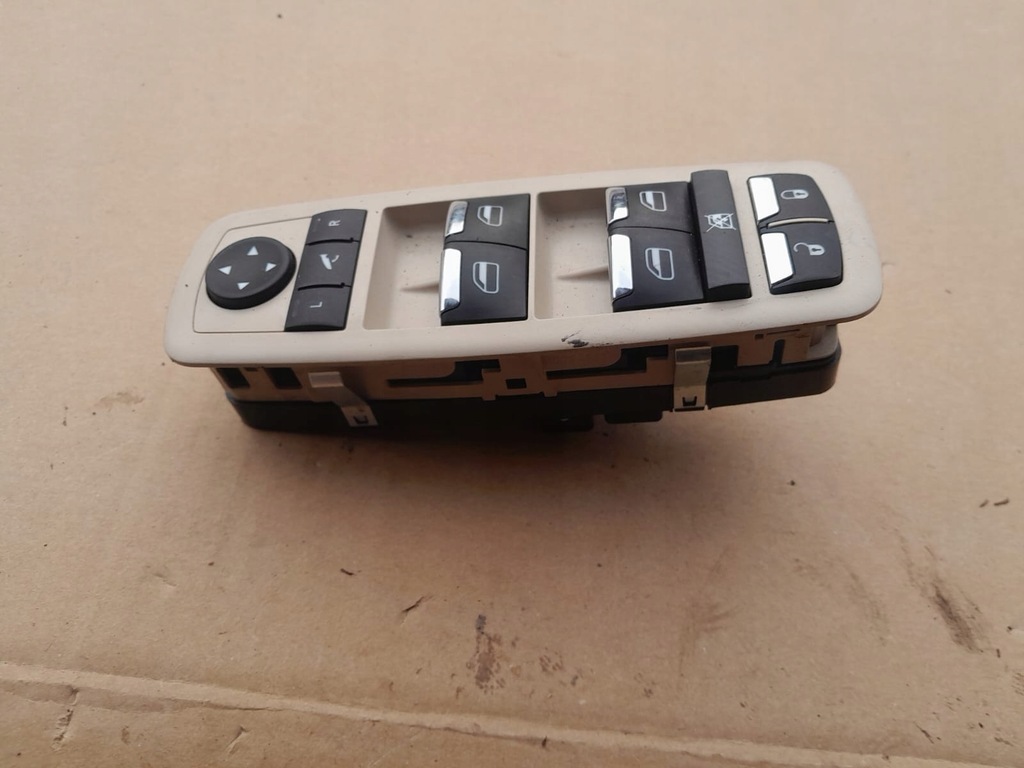 фото №1, Перемикач вікон maserati levante 670025408