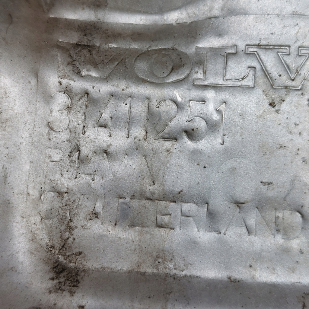 фото №5, Volvo v40 ii d4 2,0d 2014 v42 защита тепловая 31411251