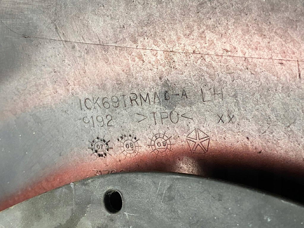 фото №10, Jeep cherokee liberty накладка крыла левая задняя