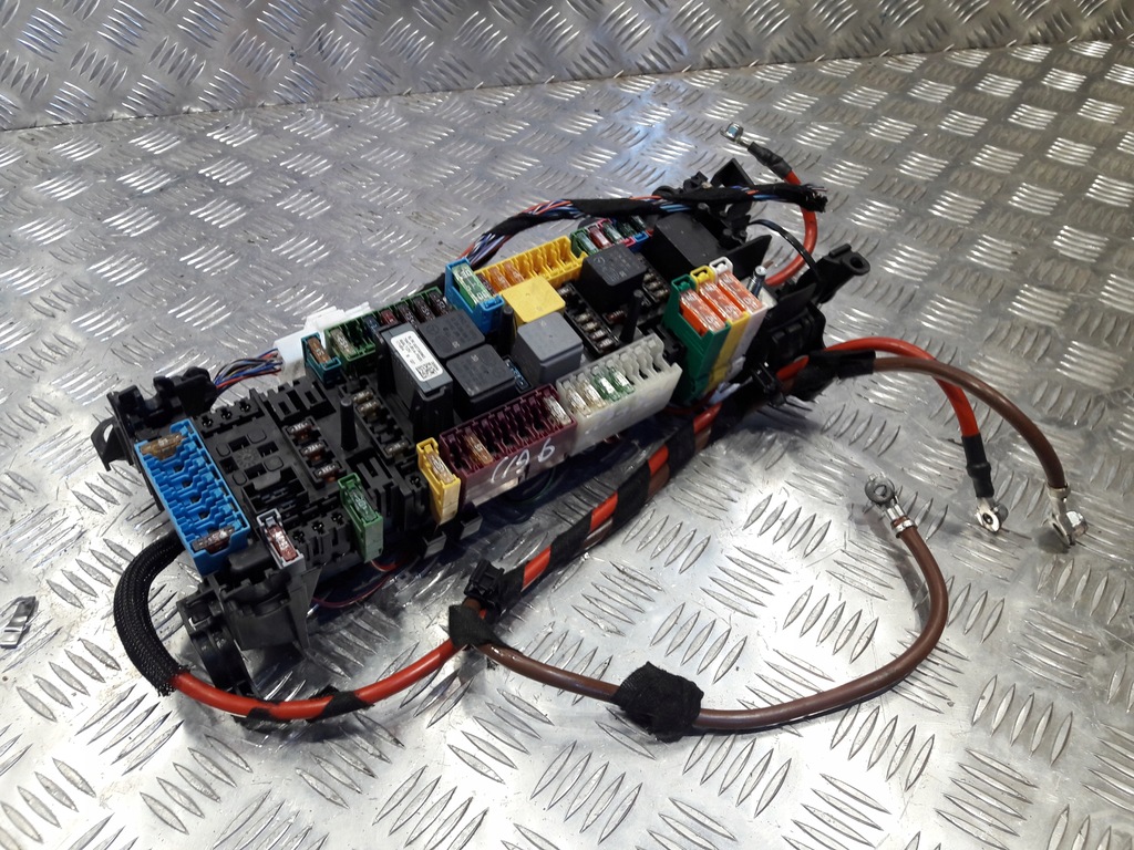 фото №9, Коробка предохранителей mercedes-benz оригинальный номер a2465400340