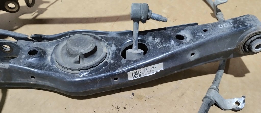 фото №8, Поворотний кулак важіль лівий задня hyundai tucson iii 1.7 crdi 15- комплект