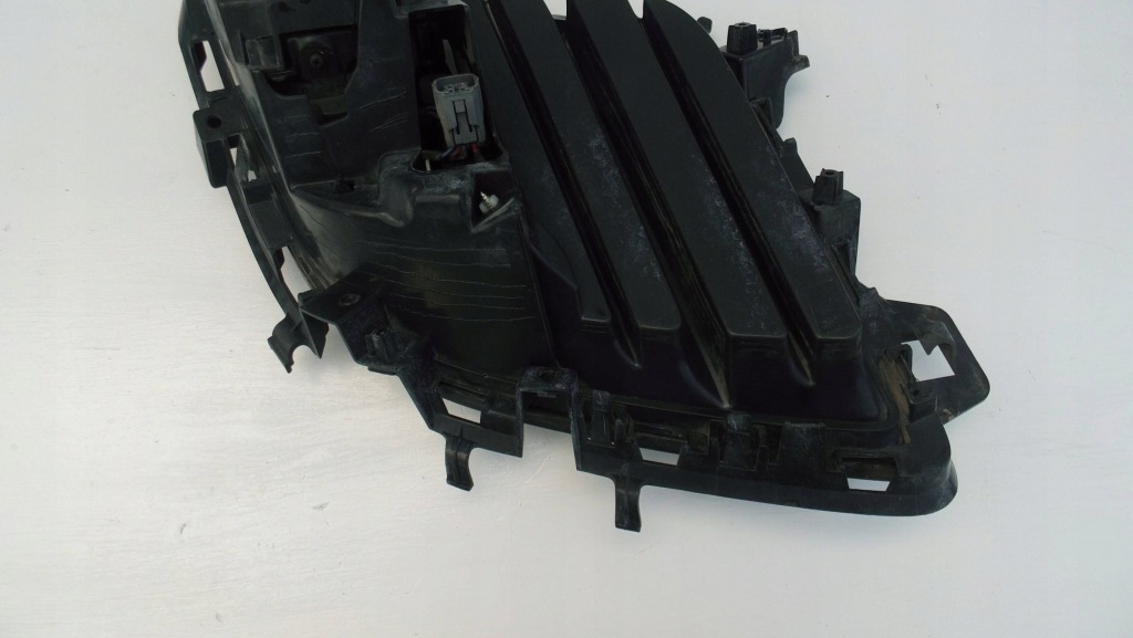 фото №8, Решётка бампера перед противотуманная фара поворотник mazda cx-7 lift правая