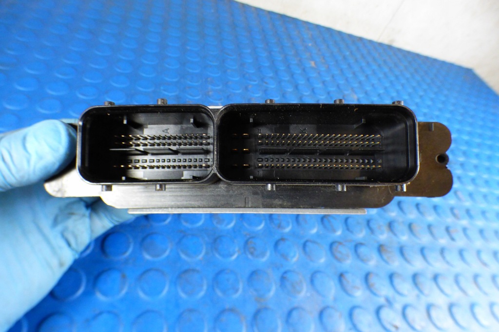 фото №15, Набор стартовый запуска счетчик замок зажигания модуль компьютер skoda fabia iii 1.0b