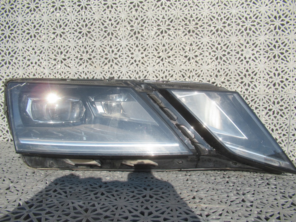 фото №1, Лампа передня права skoda octavia iii lift led