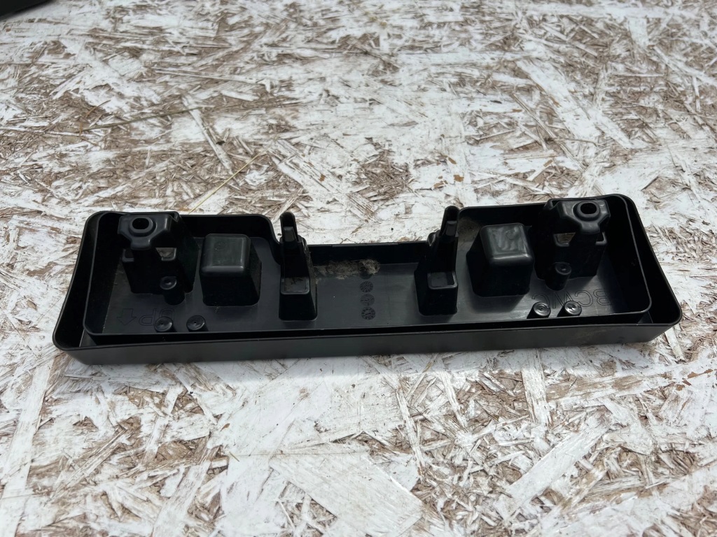 фото №4, Рамка кронштейн підкладка pod номерний знак mazda 6