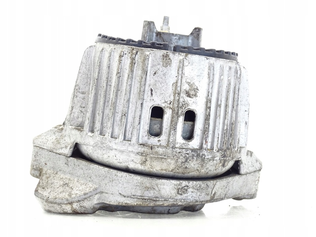 фото №1, Кронштейн подушка двигателя mercedes w172 slk 2.2cdi a1722401317