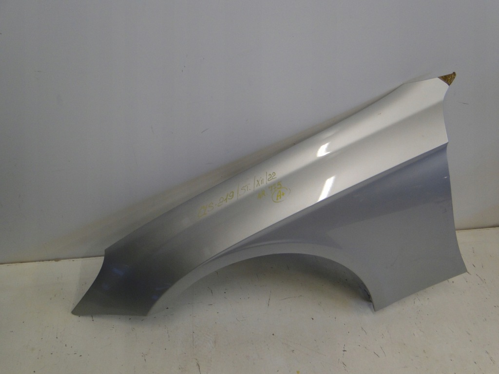 Mercedes cls 219 w219 крило ліве 775 ідеальний стан Зі Шроту