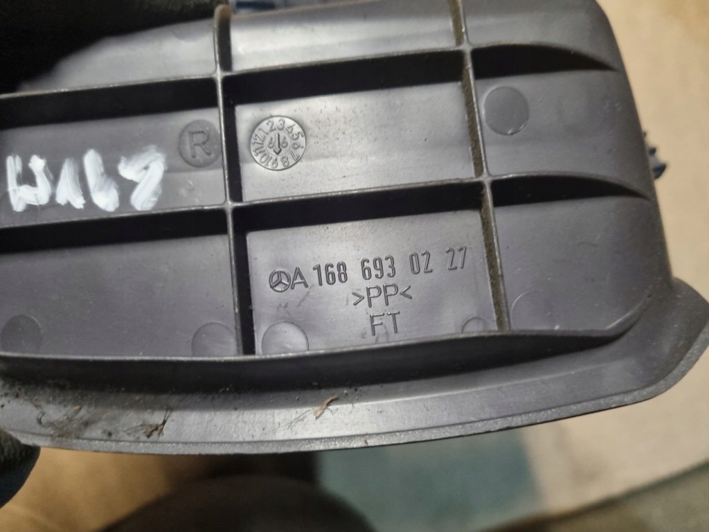 Захист багажника пара mercedes w168 Доставка