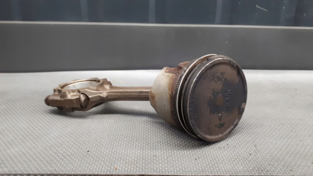 фото №1, Поршень space wagon 2.0td 82 km