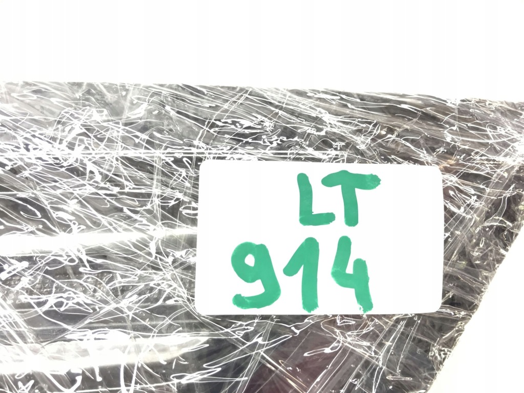 Tesla 3 2016-2019 led фара правый  задний задняя 1077402 в Украине